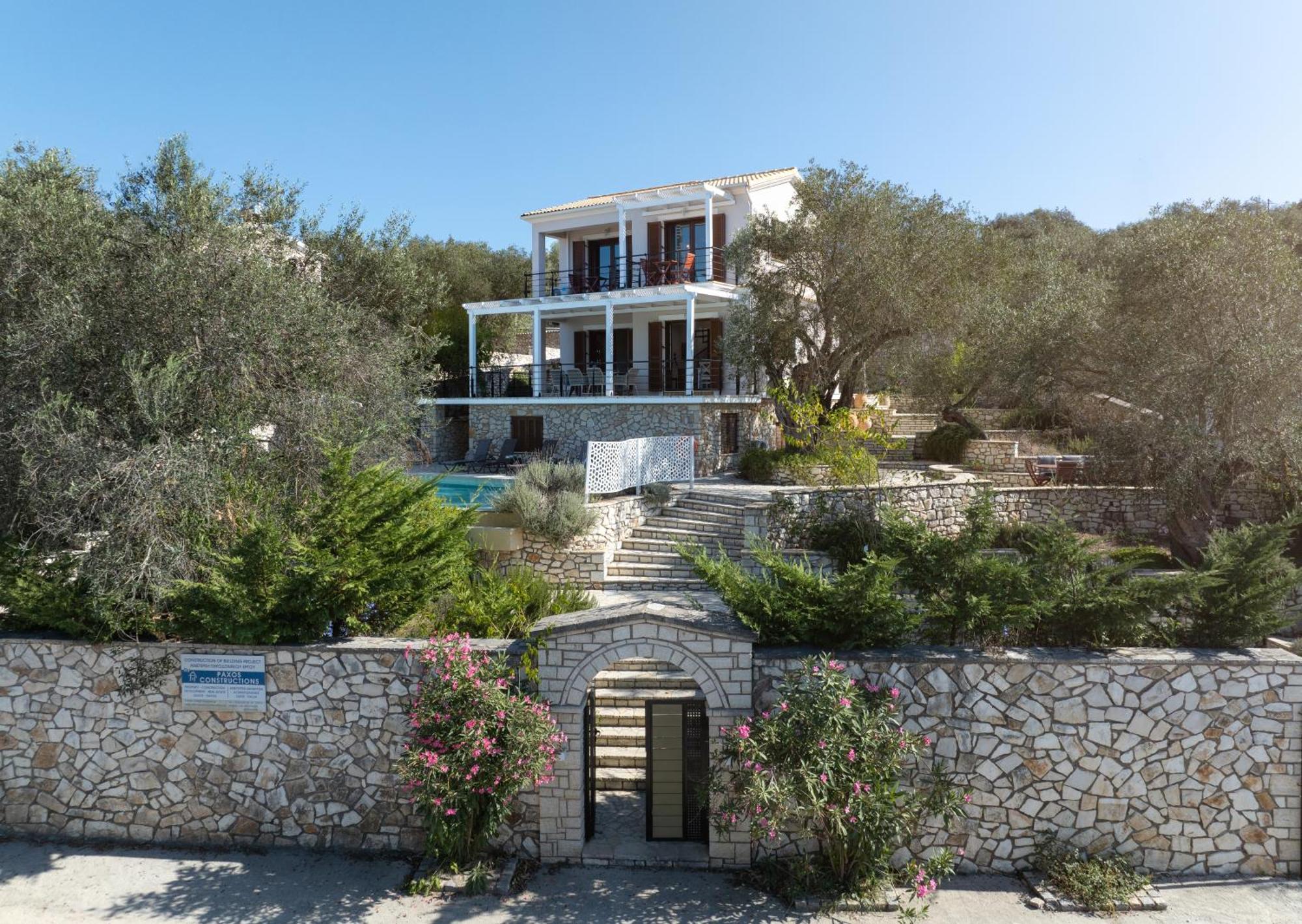 Villa Bougarini Haven Family Villa Rock Pool Oasis Ιερομόναχος Εξωτερικό φωτογραφία